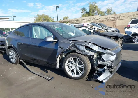 2023 Tesla Model Y Awd/Long Range Dual Motor All-Wheel Drive из США, поврежденный, VIN 7SAYGDEE4PF903647